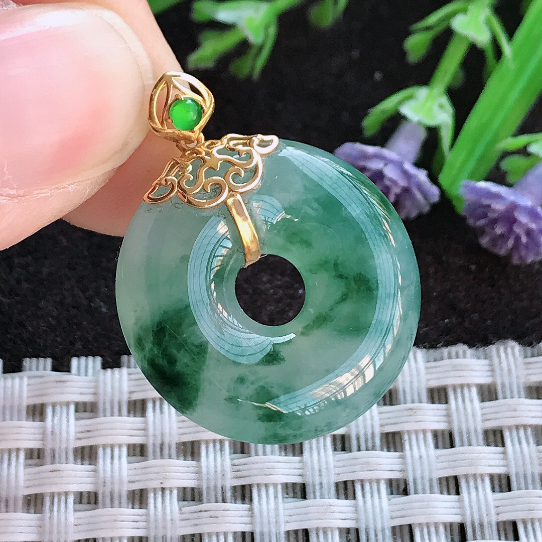 实拍A货翡翠22.8/5.8老坑18k金镶嵌冰胶飘花玉环平安扣吊坠翡翠挂件