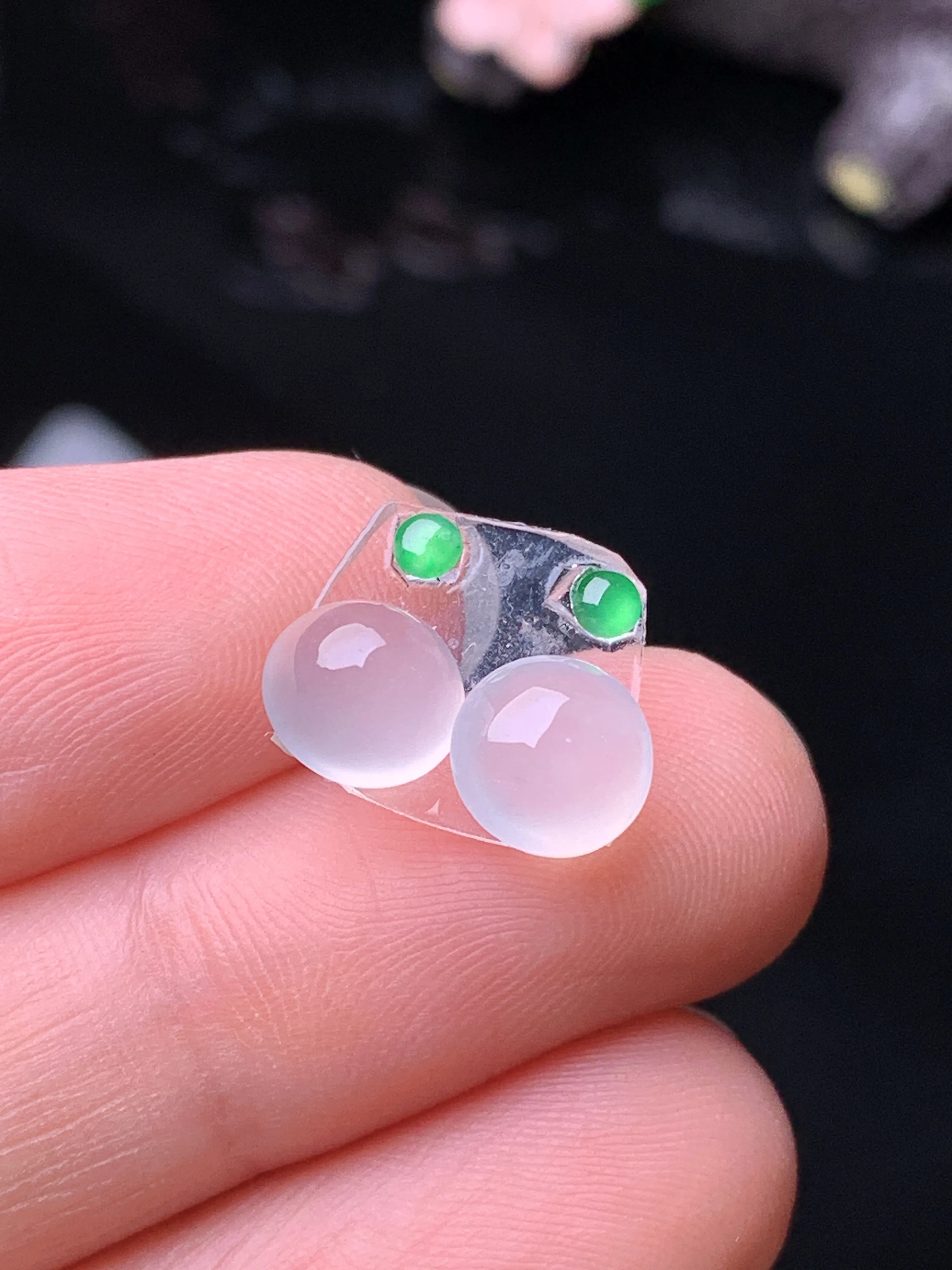 镶嵌款 冰种蛋面一对 玉质细腻 色泽艳丽清新 整体尺寸7*3.8