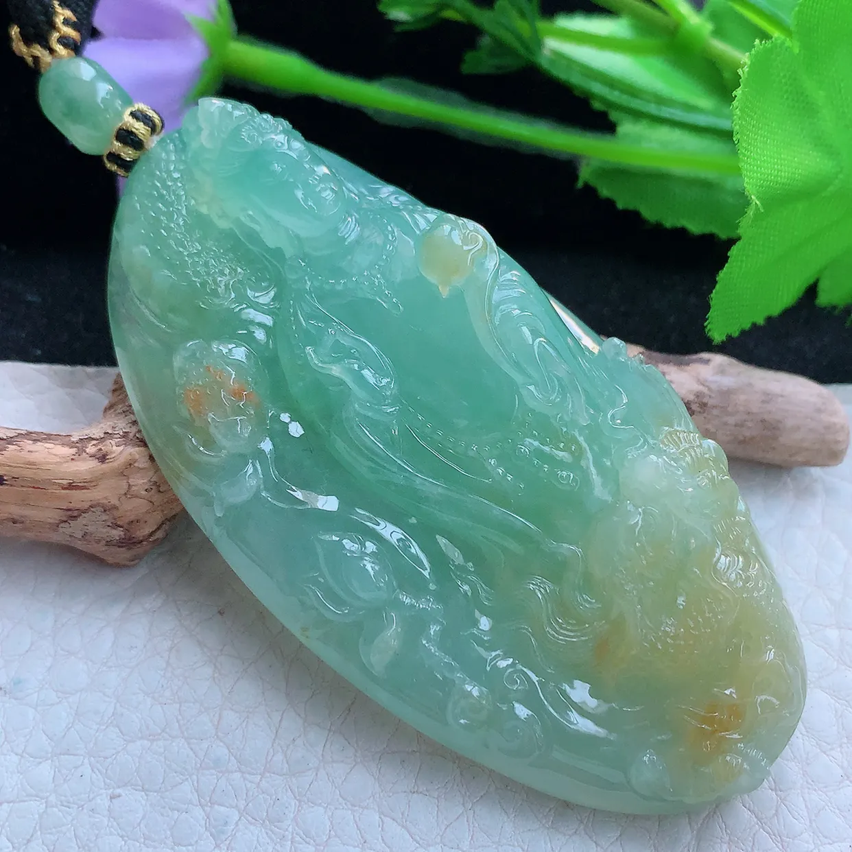 yl收藏款76.6*38*14.5缅甸翡翠精雕冰黄加绿御龙观音玉挂件