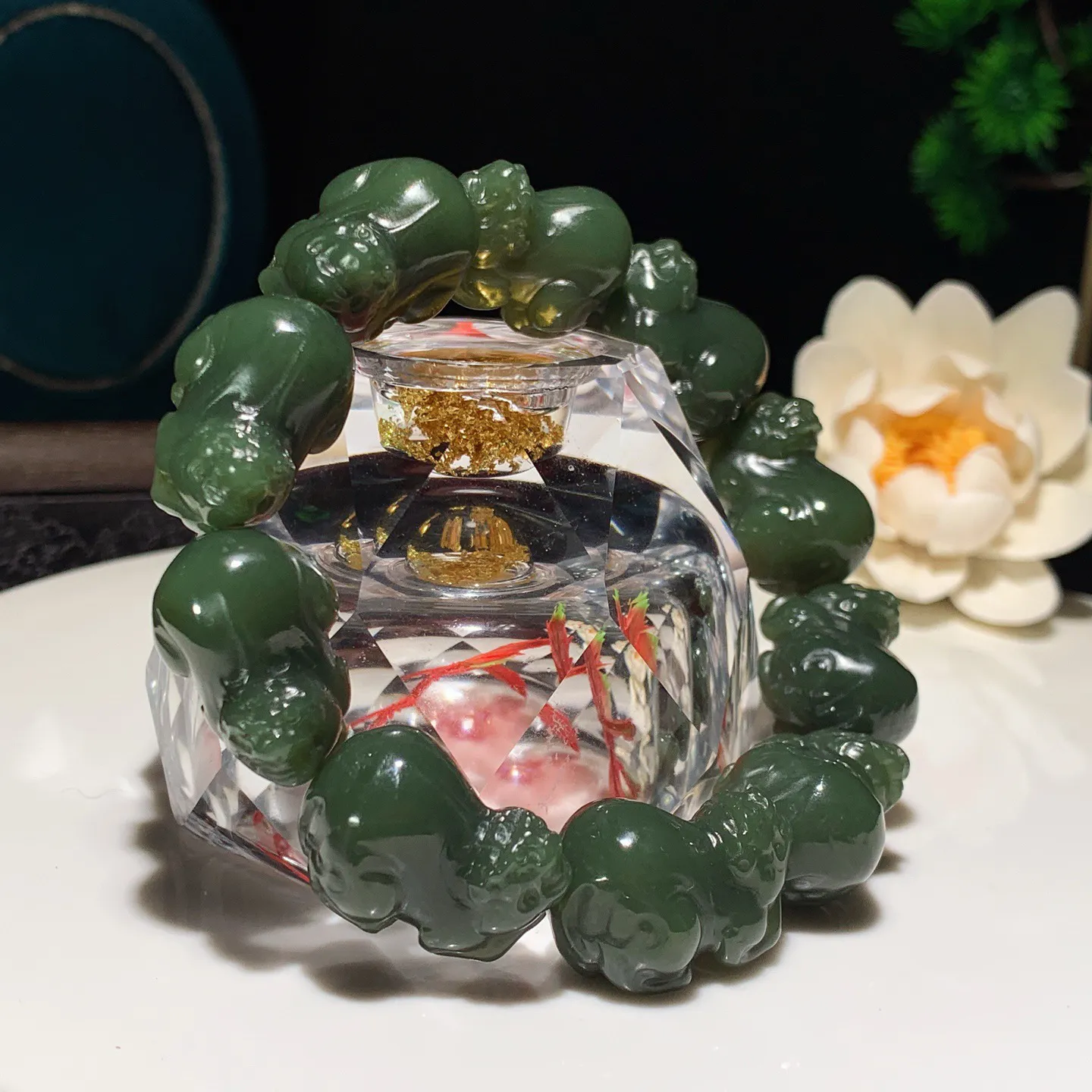 新疆和田玉青黄口料招财进宝貔貅手串。单颗尺寸23/16/16重80.5克 无裂无杂 玉质细腻油润 底