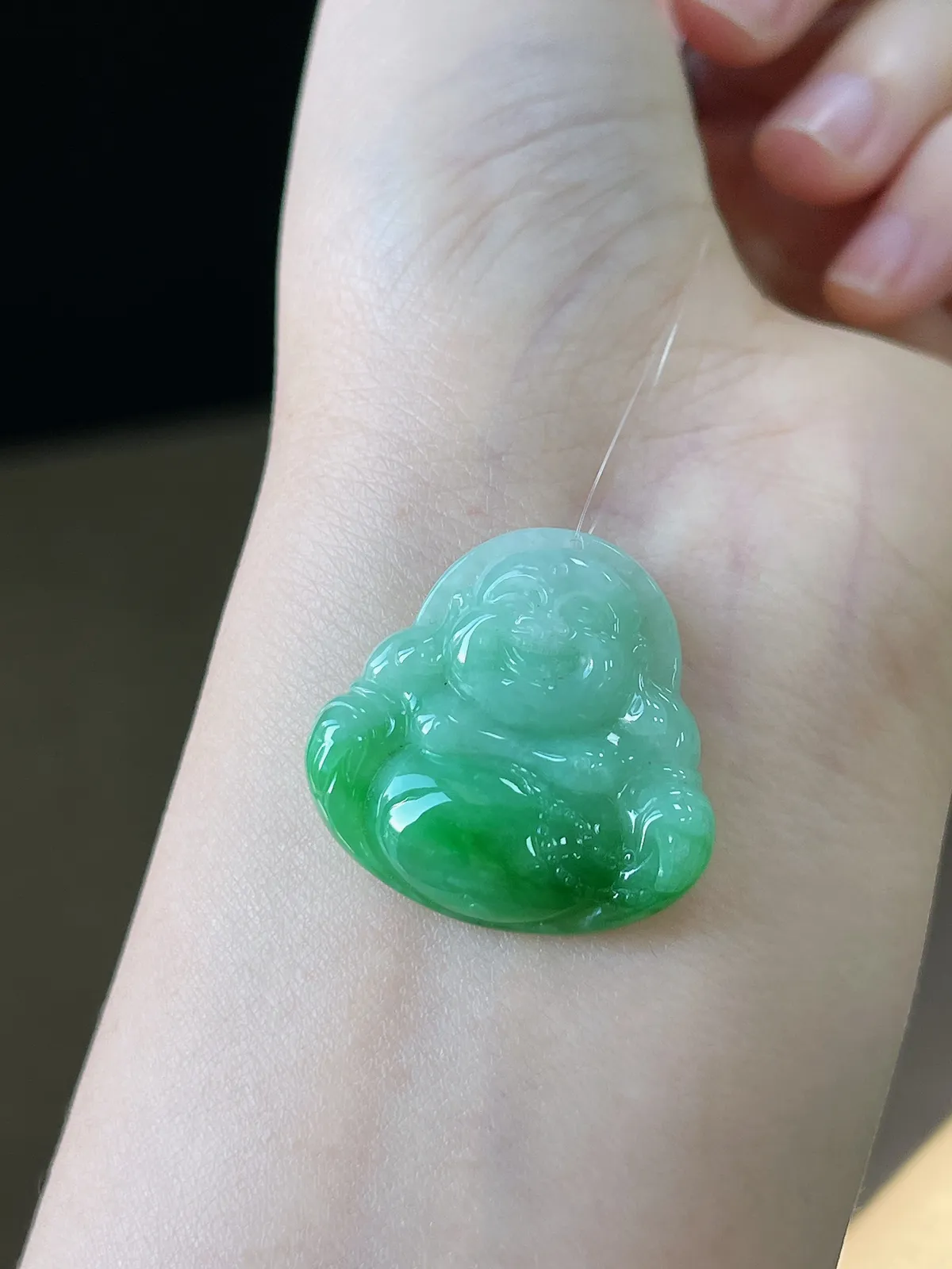 翡翠糯化种绿色吊坠