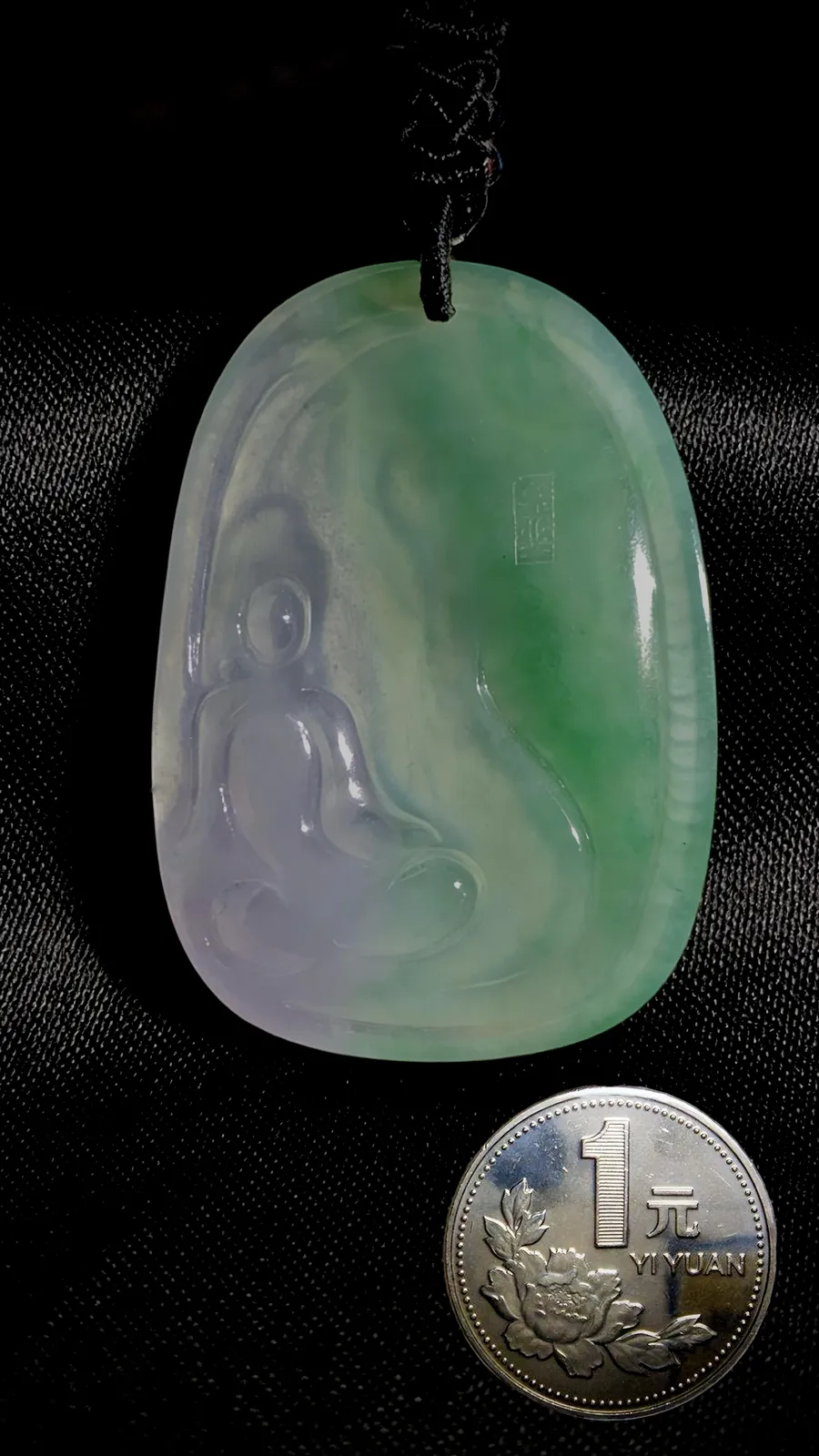 【普贤菩萨】，周文赵玉雕艺术，
作品49.2-35.2-5.2mm，