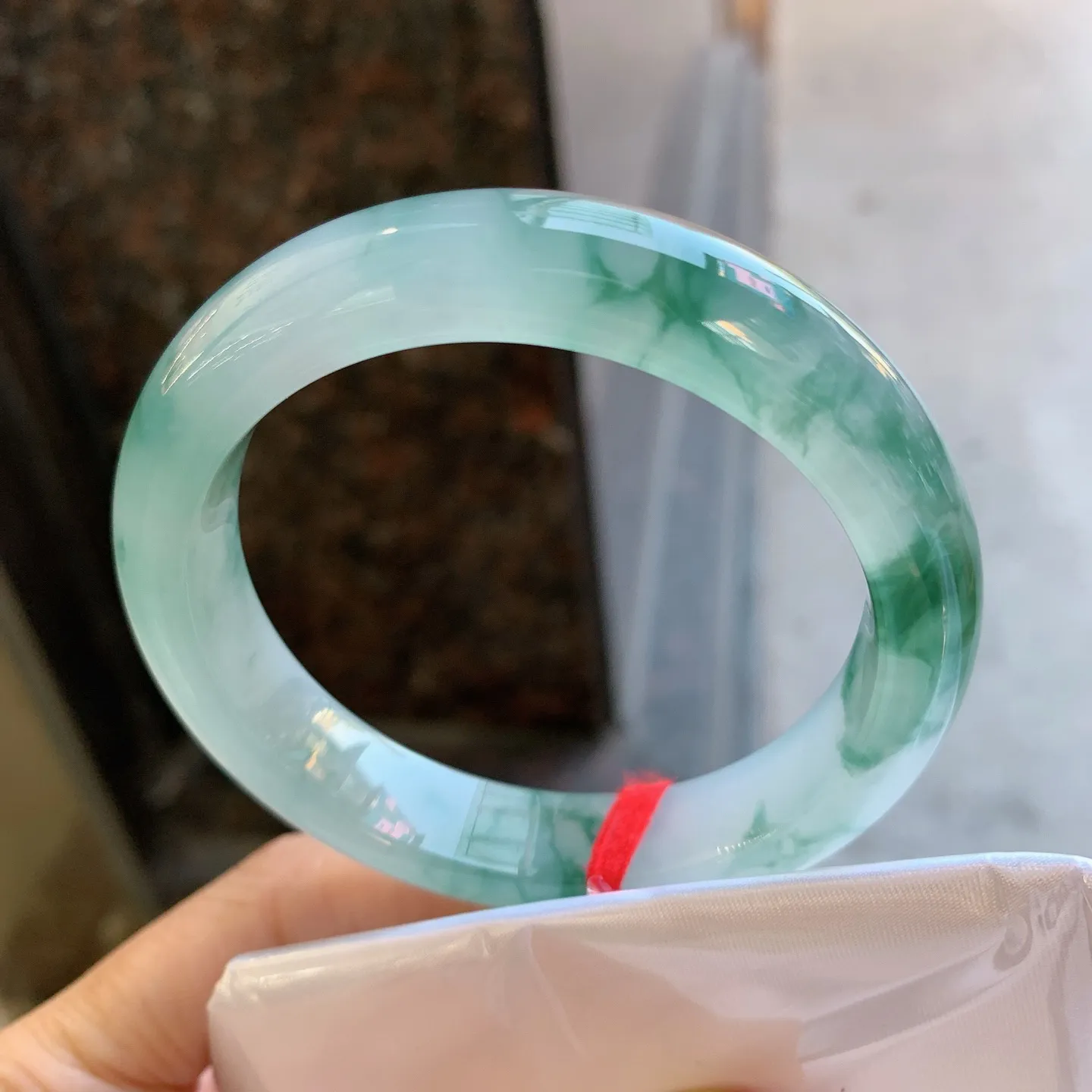 正圈冰飘花 无瑕 尺寸：56/12.2/8.8  冰润