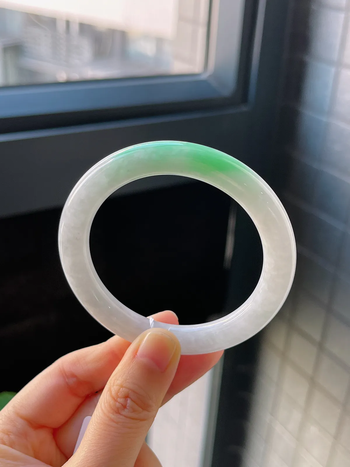 圆镯53圈口，翡翠糯化种飘花手镯