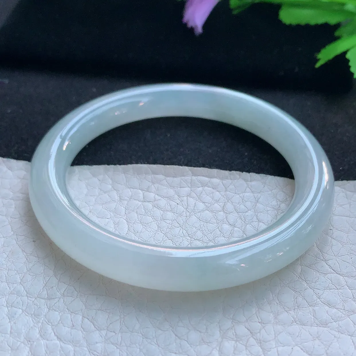 n实拍54.5*8.8美人镯 天然缅甸翡翠玉手镯冰纯秀气圆条叮当镯