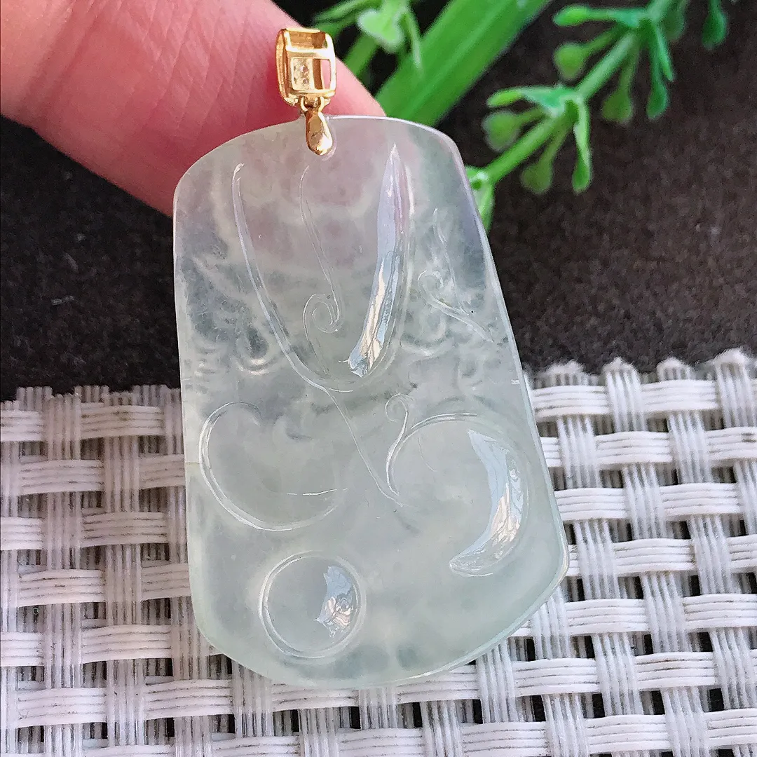 实拍A货翡翠38/25/4.8老坑18k金镶嵌冰种冰晴龙牌吊坠翡翠挂件