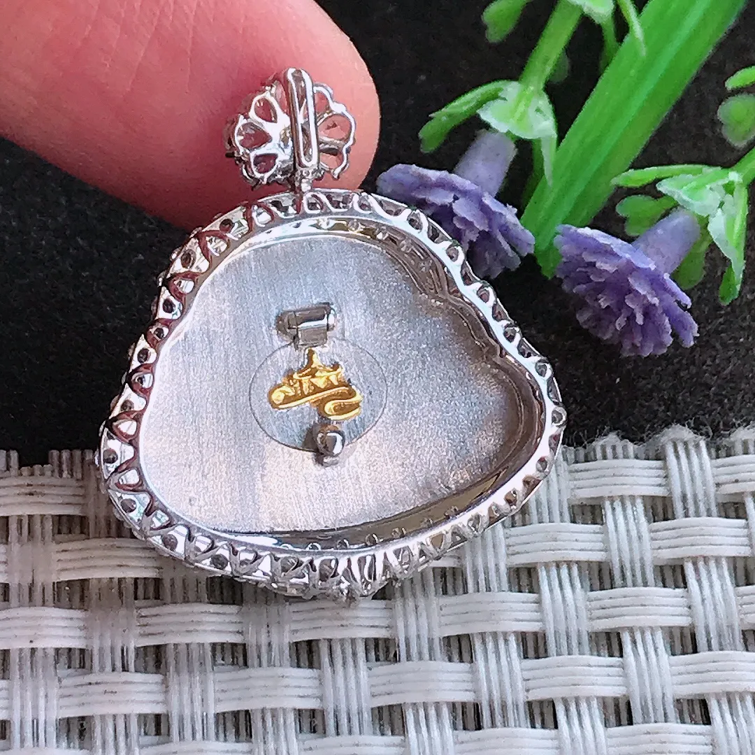 实拍A货翡翠29.5/26/8.2老坑18k金镶嵌冰阳绿佛公吊坠翡翠挂件