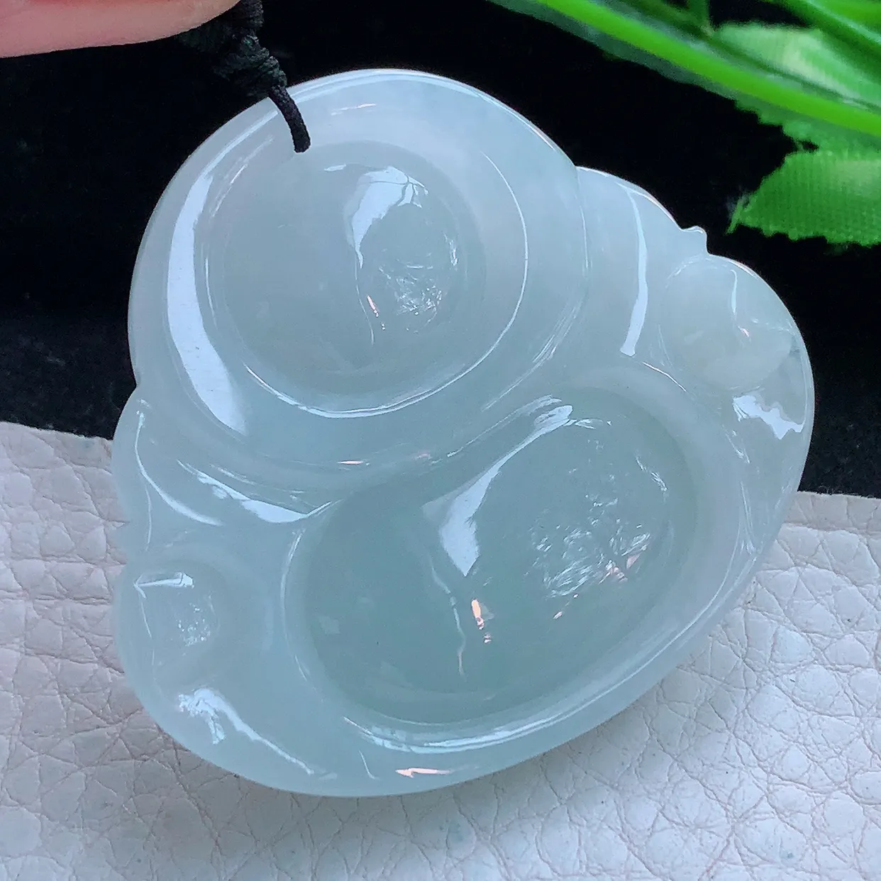 px实拍44.6*49.6*12.5缅甸翡翠精雕飘花饱满大佛公 弥勒佛玉挂件 毛衣坠