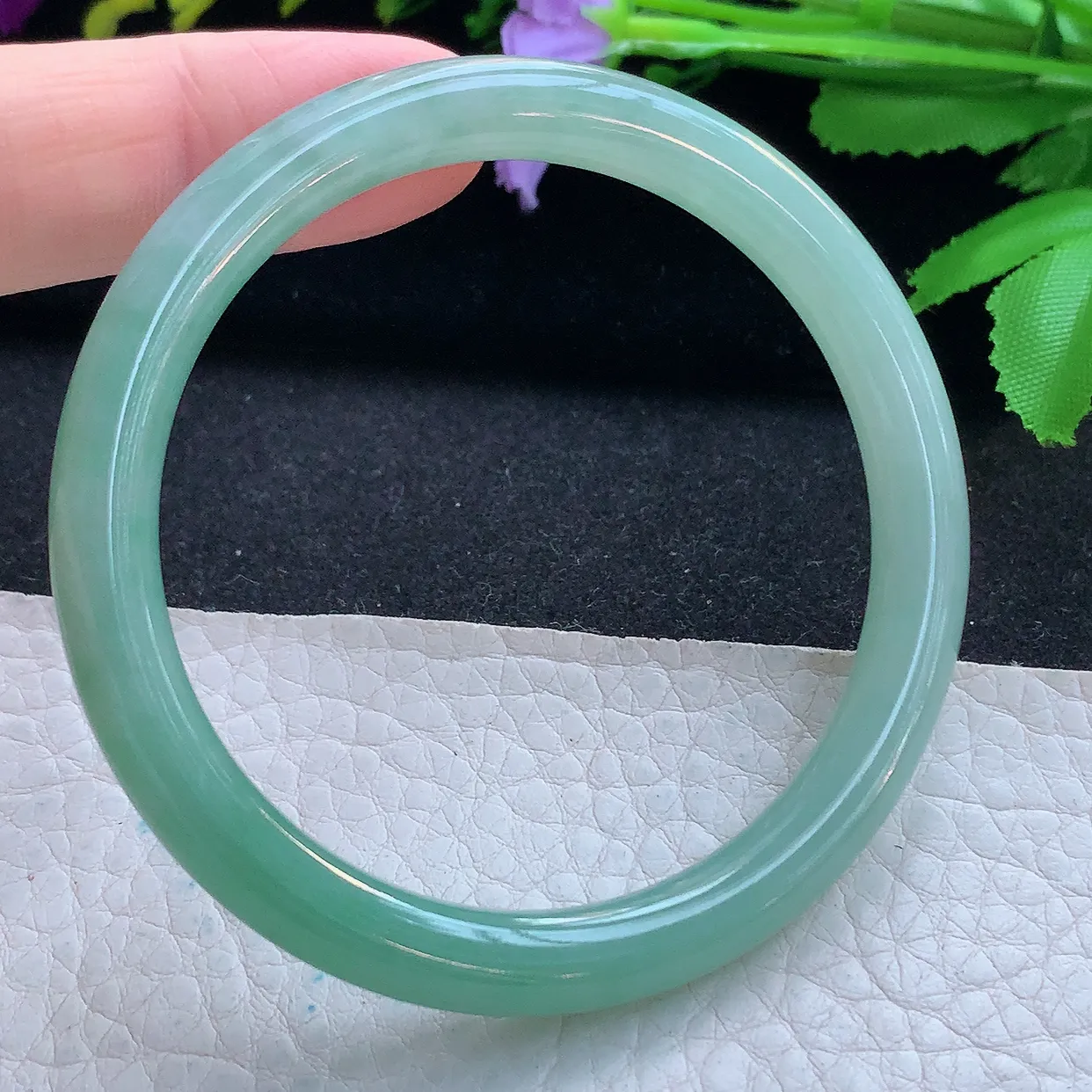 n实拍54*7*7.2美人镯 天然缅甸翡翠玉手镯晴绿秀气圆条叮当镯