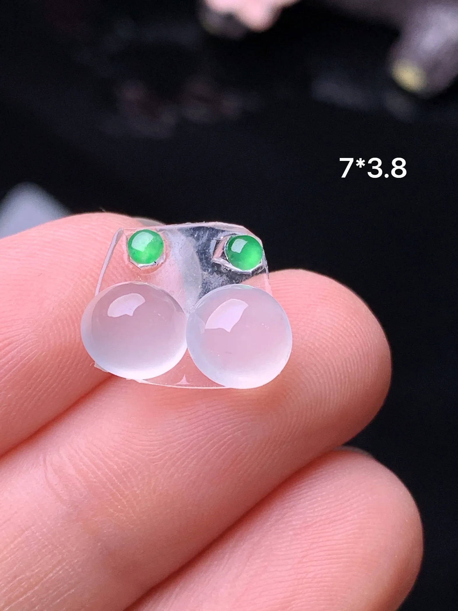 镶嵌款 冰种蛋面一对 玉质细腻 色泽艳丽清新 整体尺寸7*3.8