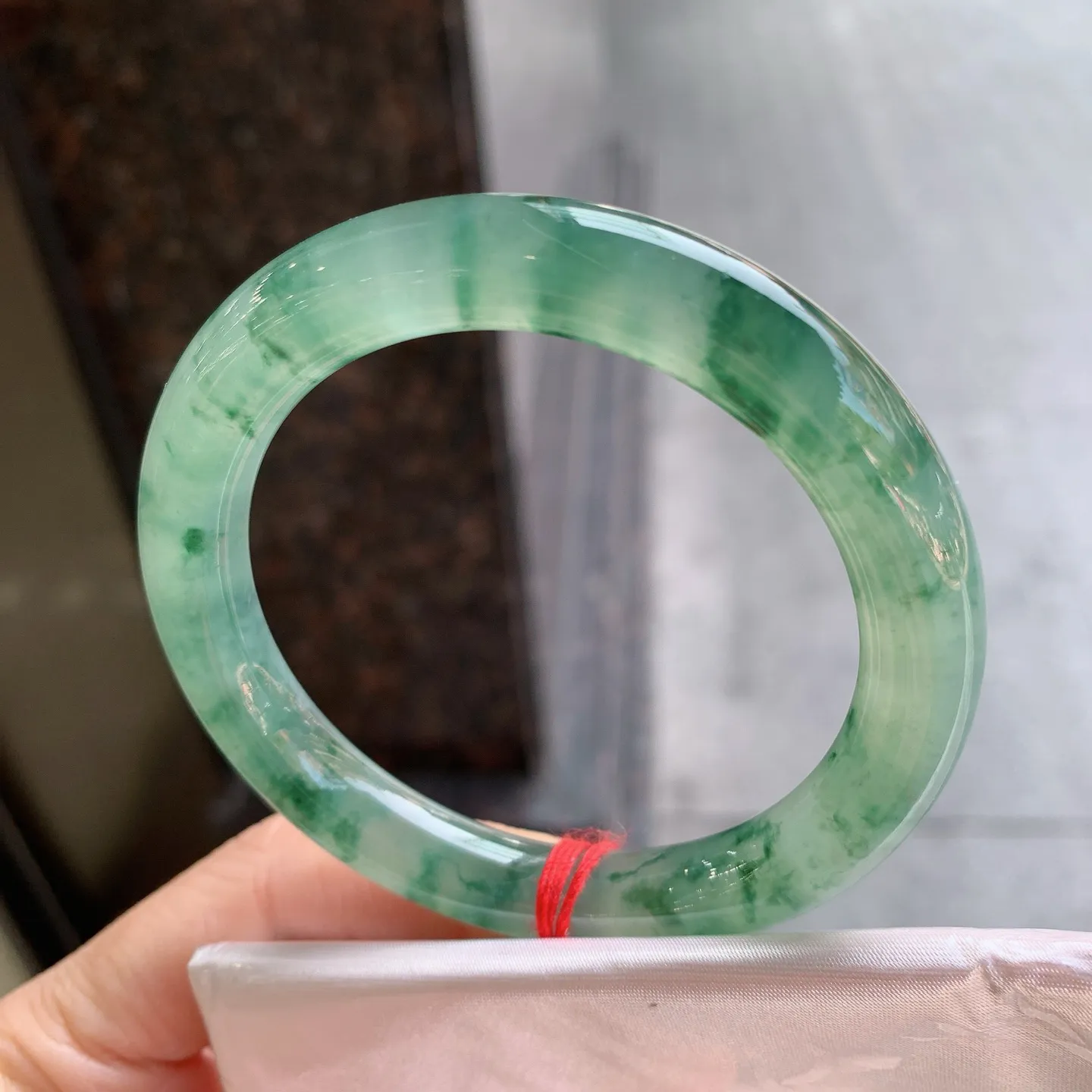 圆条冰飘花 无瑕 尺寸：54.2/9.5  冰润