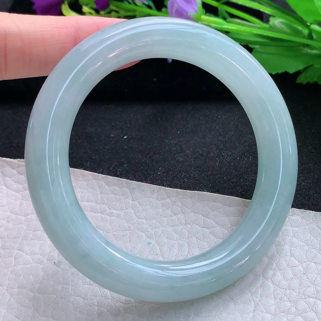 r实拍57*11.3胖圆镯 天然缅甸翡翠玉手镯淡天空蓝圆条美人镯