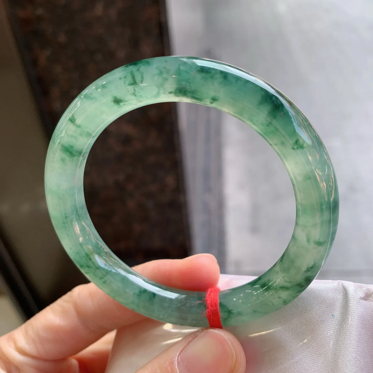 圆条冰飘花 无瑕 尺寸：54.2/9.5  冰润