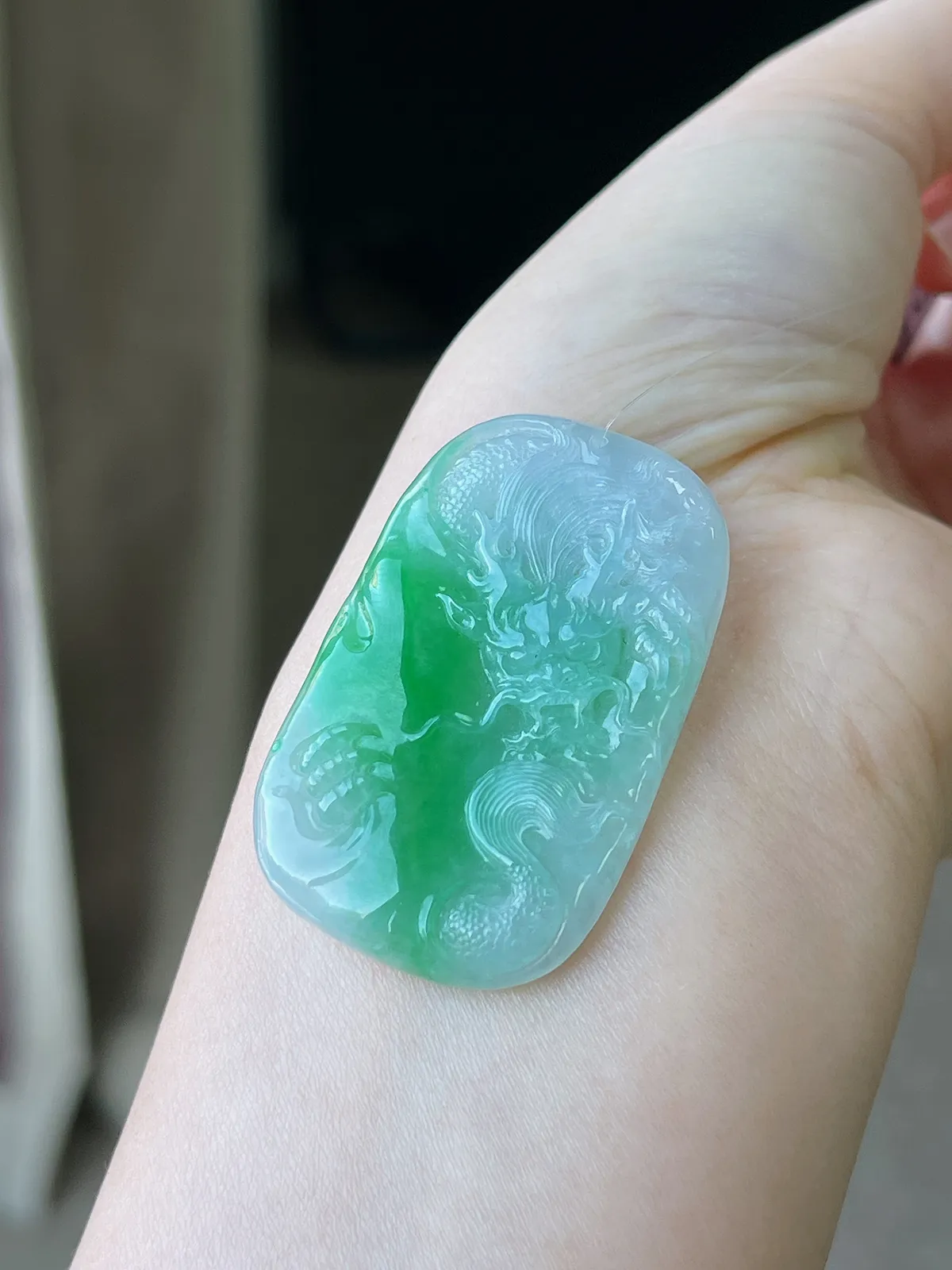 翡翠冰糯种飘绿吊坠