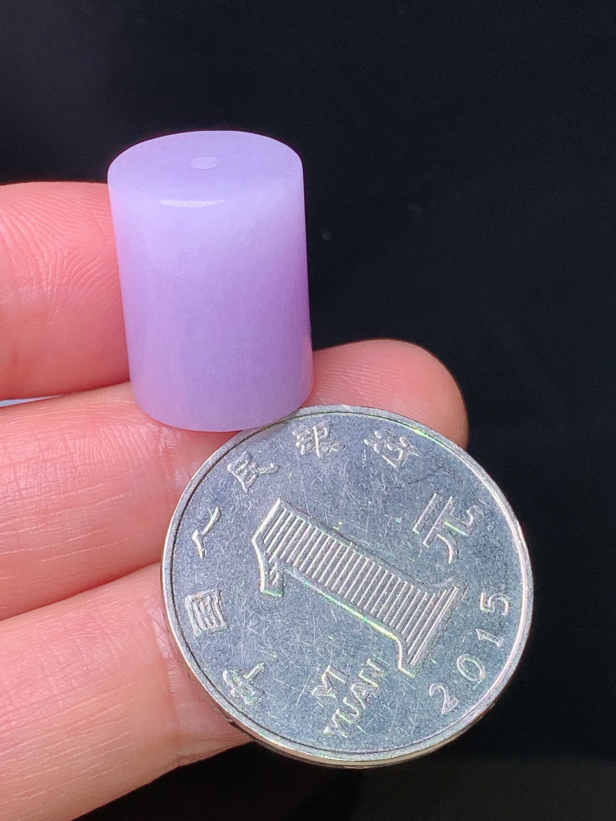 紫罗兰路路通吊坠 玉质细腻 色泽艳丽清新 整体尺寸12.7*17