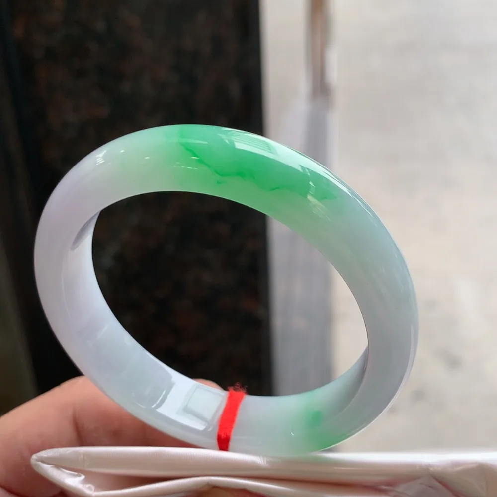 正圈一大圈春彩 无瑕 尺寸:57.1/13.2/8.1 色好