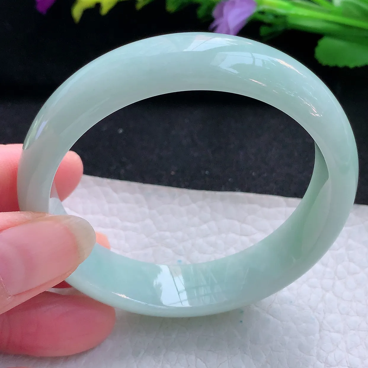 js实拍55*14.3*7平安镯 天然缅甸翡翠玉手镯甜绿水润宽边玉手环