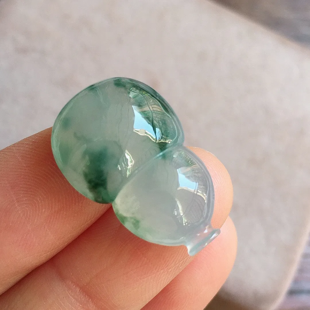 冰飘花葫芦，冰润饱满，玉质细腻，种水足，001 尺寸24.1*16.2*7.8