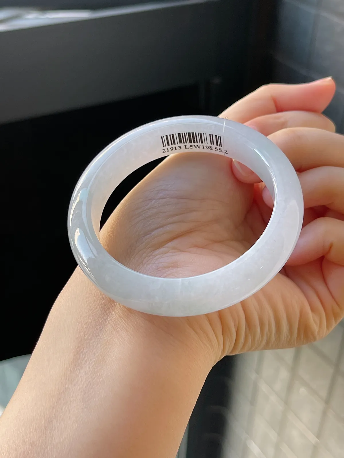 正圈55圈口，翡翠冰糯种白色手镯