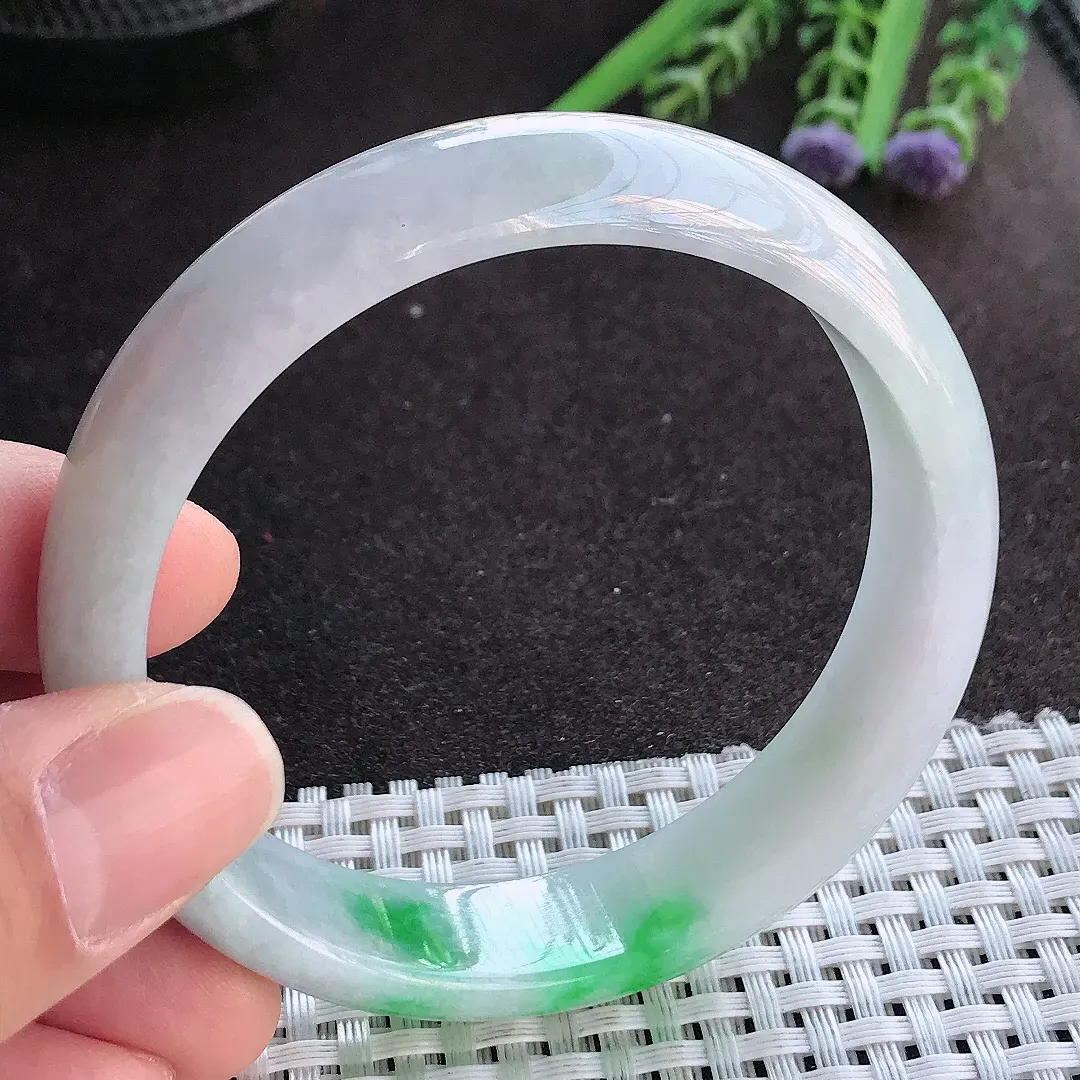 实拍A货翡翠58.5/14.1/7老坑精美飘阳绿手镯宽边玉镯手环