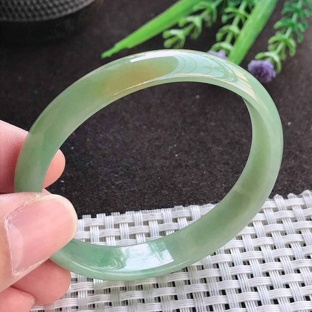 实拍A货翡翠56/49/12.3/5.5老坑精美冰润黄加绿贵妃手镯宽边玉镯手环