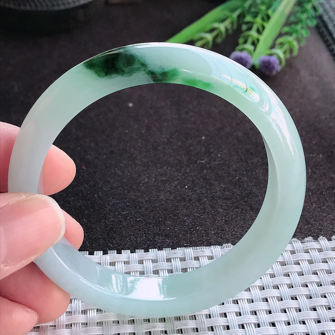 实拍A货翡翠57.5/12/7.8老坑冰润起胶特色飘花手镯宽边玉镯手环