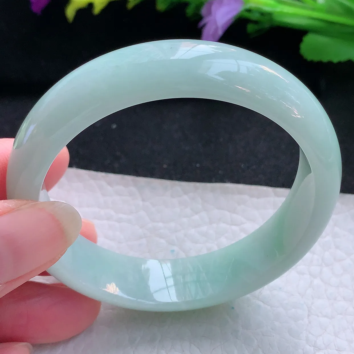 js实拍55*14.3*7平安镯 天然缅甸翡翠玉手镯甜绿水润宽边玉手环