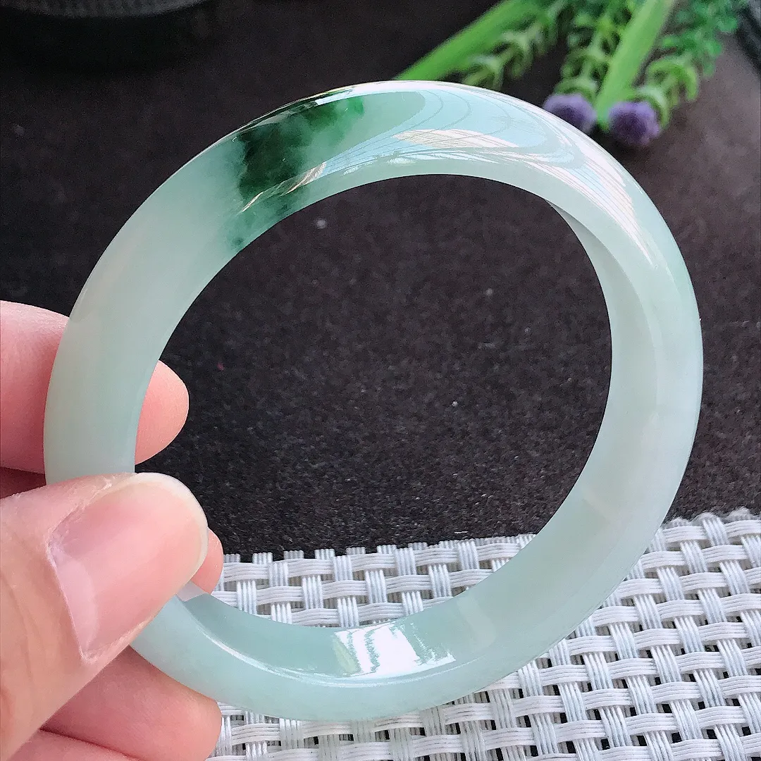 实拍A货翡翠57.5/12/7.8老坑冰润起胶特色飘花手镯宽边玉镯手环