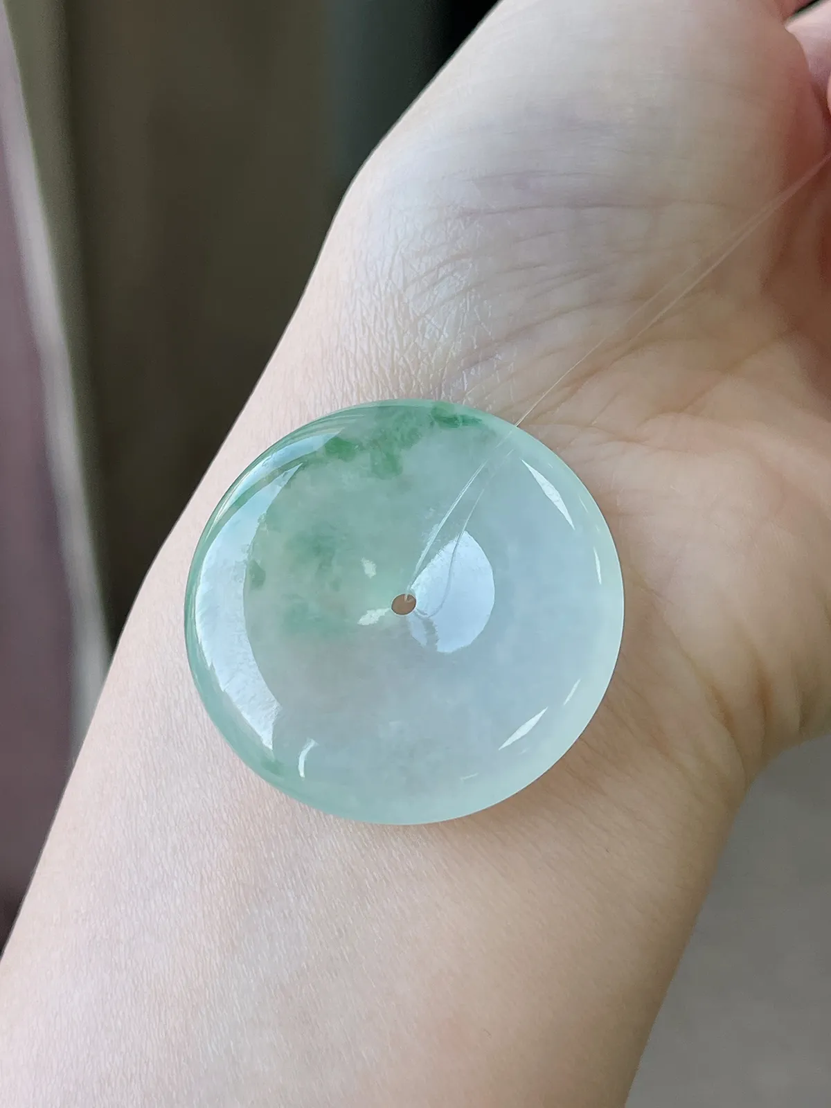 翡翠冰糯种淡绿色平安扣