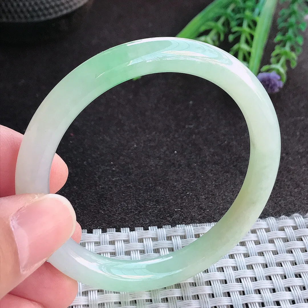 实拍A货翡翠52.5/7.8老坑冰润起胶冰晴圆条手镯翡翠玉镯手环