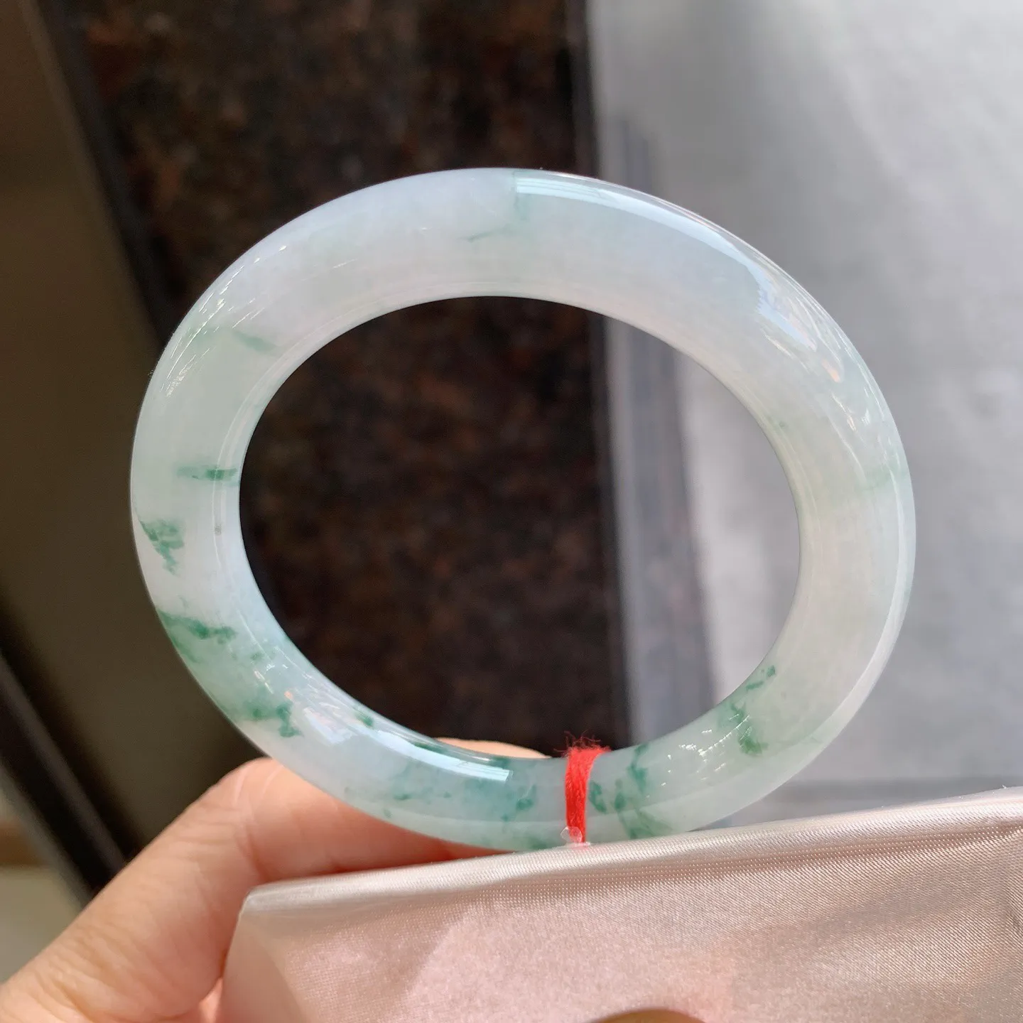 圆条飘花  尺寸：53.8/9.6/10  清爽