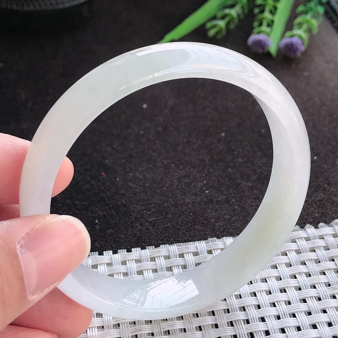 实拍A货翡翠59/13.2/6.3老坑冰透起胶月光白手镯宽边玉镯手环