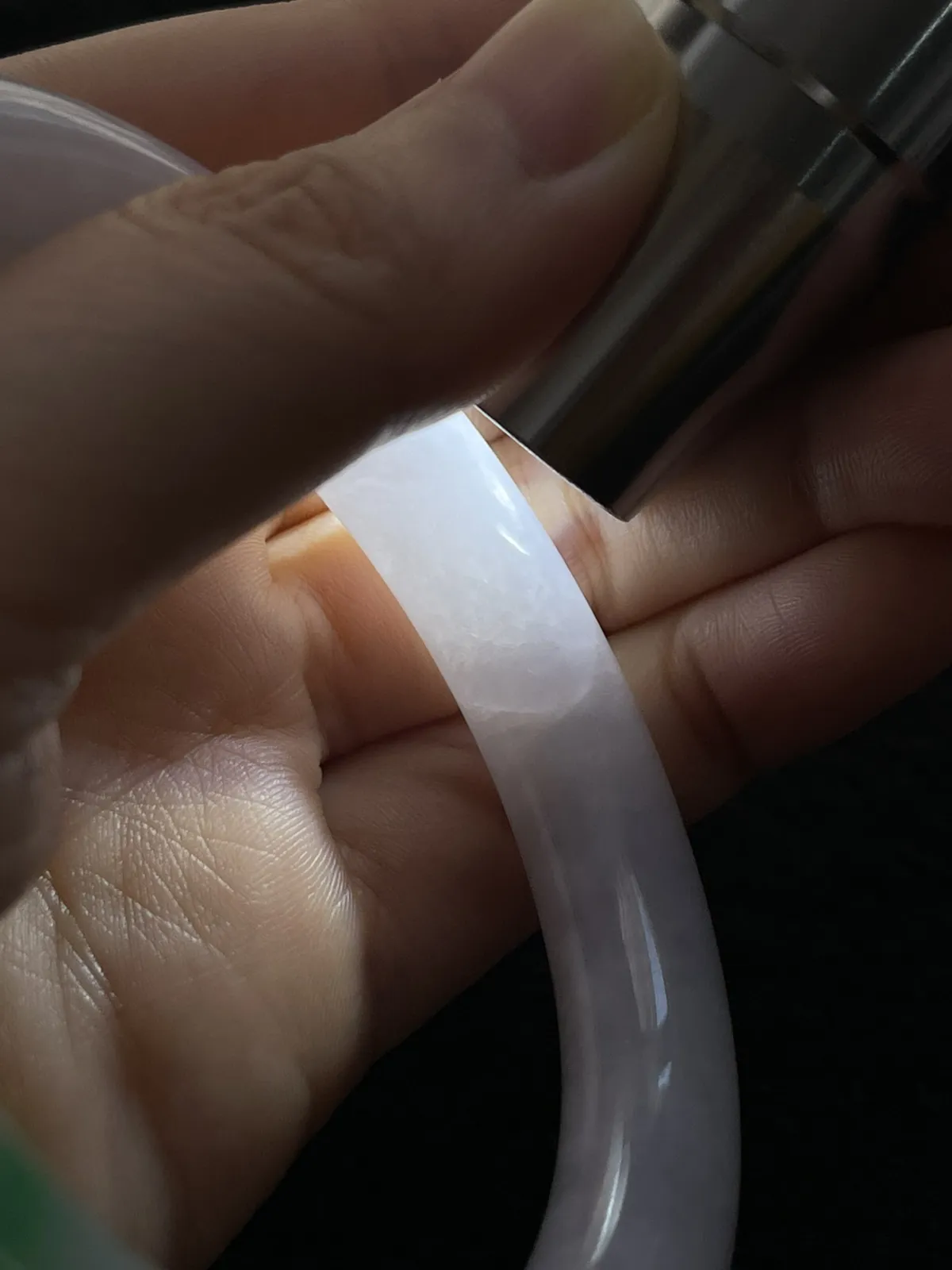 圆镯57圈口，翡翠糯化种飘绿手镯