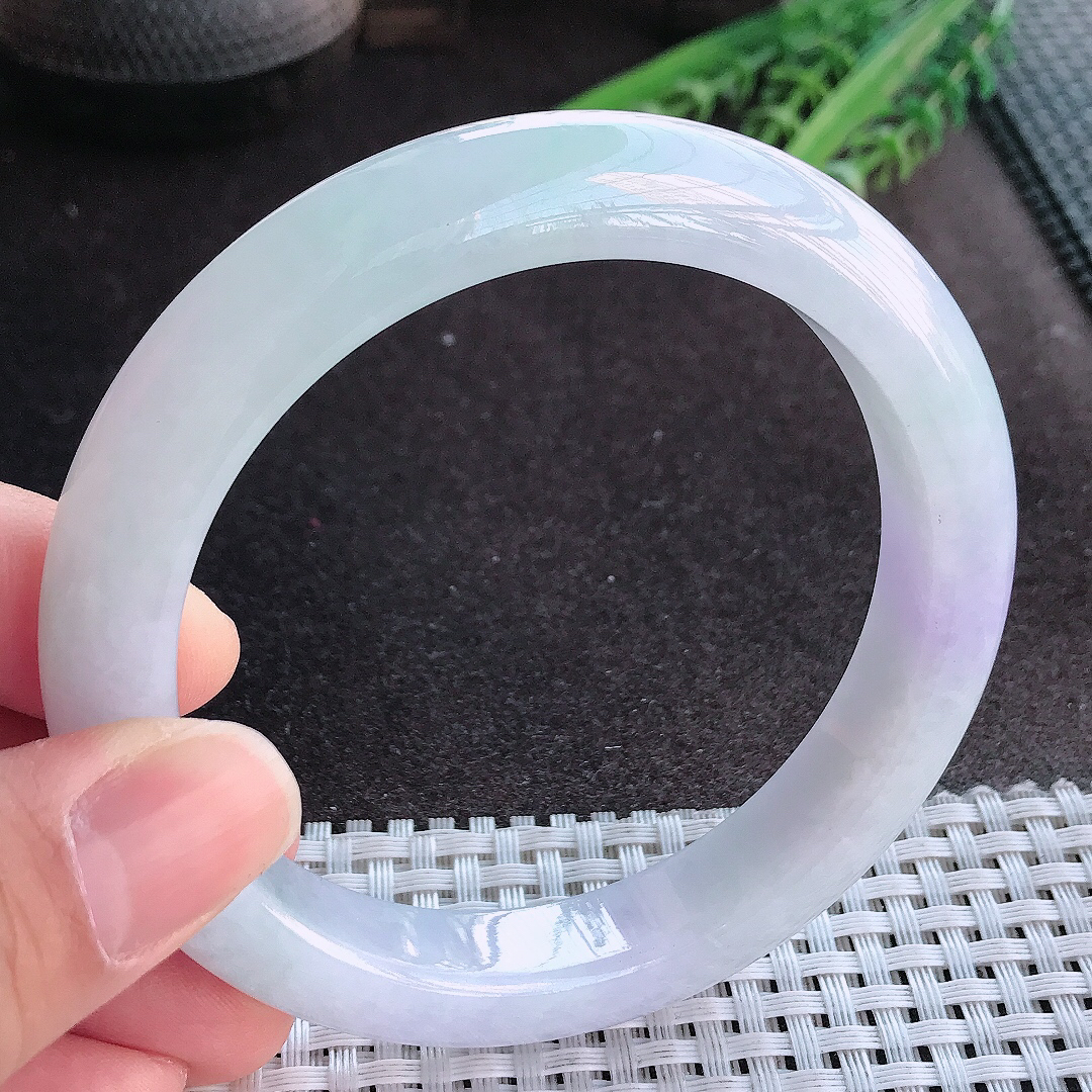 实拍A货翡翠62.8/12/9.6老坑冰润水灵紫罗兰手镯大圈口宽边玉镯手环