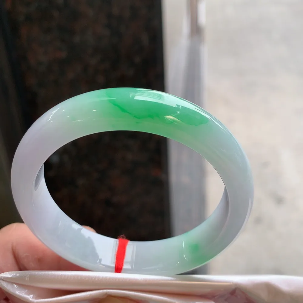 正圈一大圈春彩 无瑕 尺寸:57.1/13.2/8.1 色好