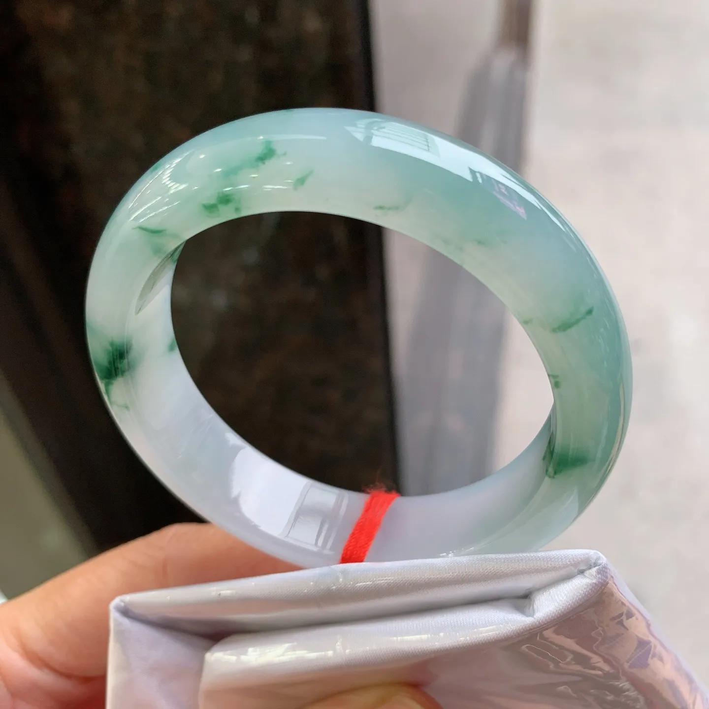 正圈冰飘花 无瑕 尺寸：54.3/14/9 冰润