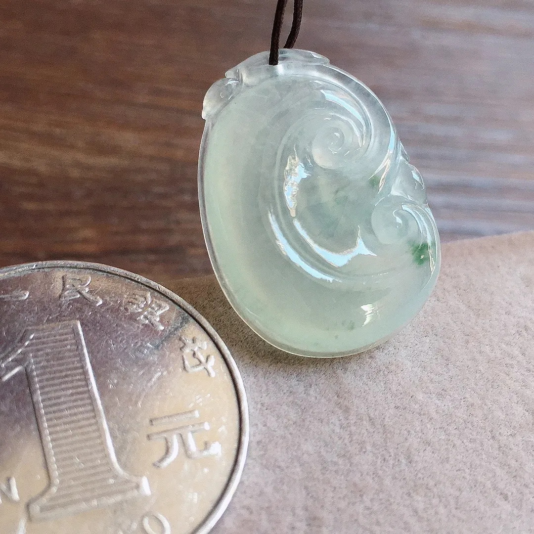 冰飘花如意吊坠 冰润光泽，玉质细腻，种水足，001 尺寸24.1*17.6*3.8