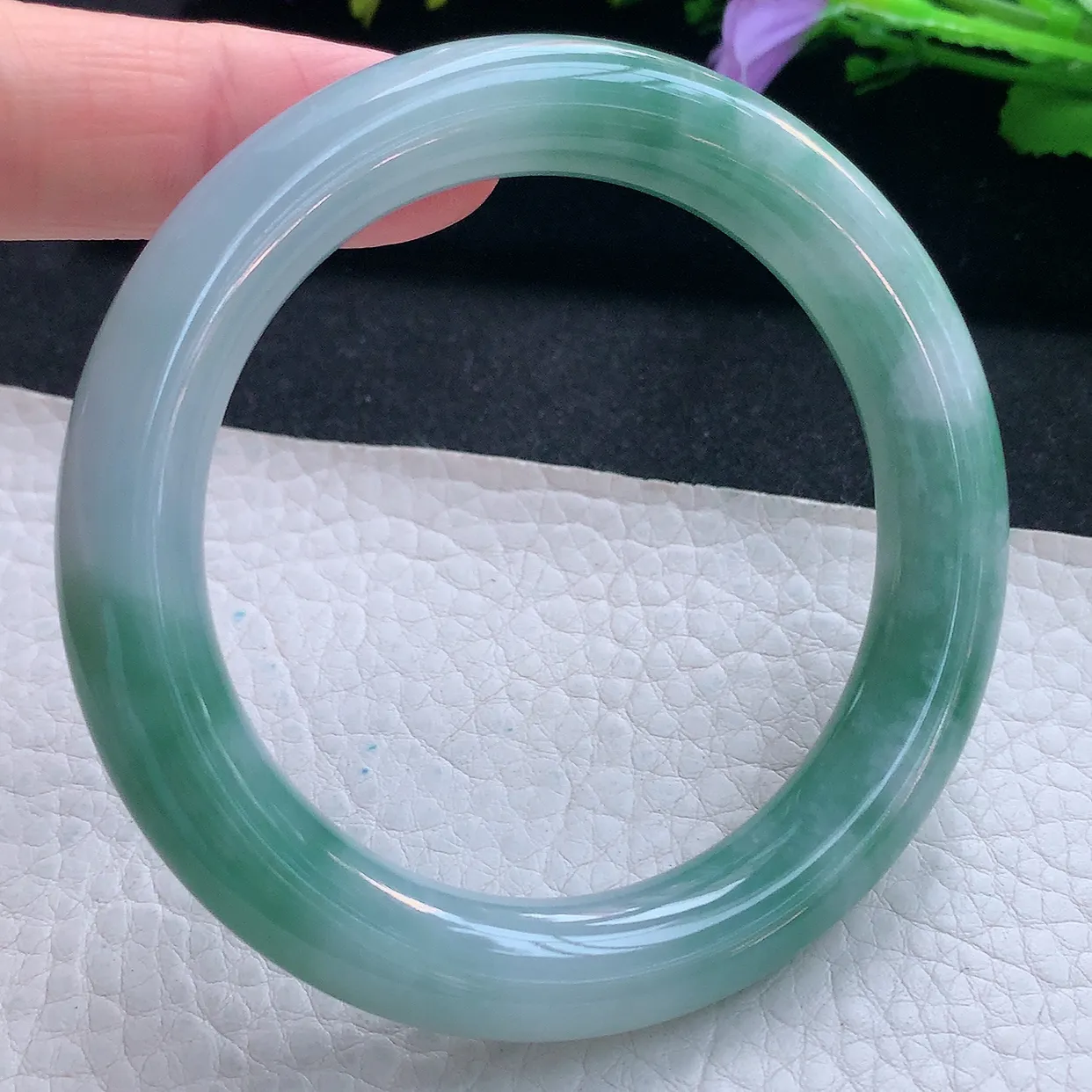 z实拍55*10.8*10.3美人镯 天然缅甸翡翠玉手镯水润飘花圆条玉手环