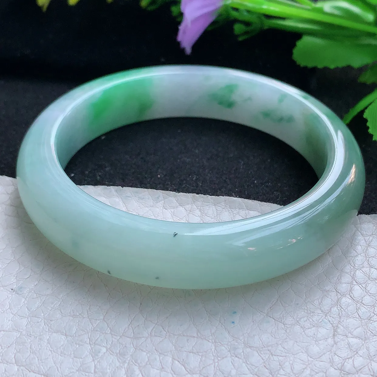 yh实拍59*13*9平安镯 天然缅甸翡翠玉手镯飘绿厚装宽边玉手环