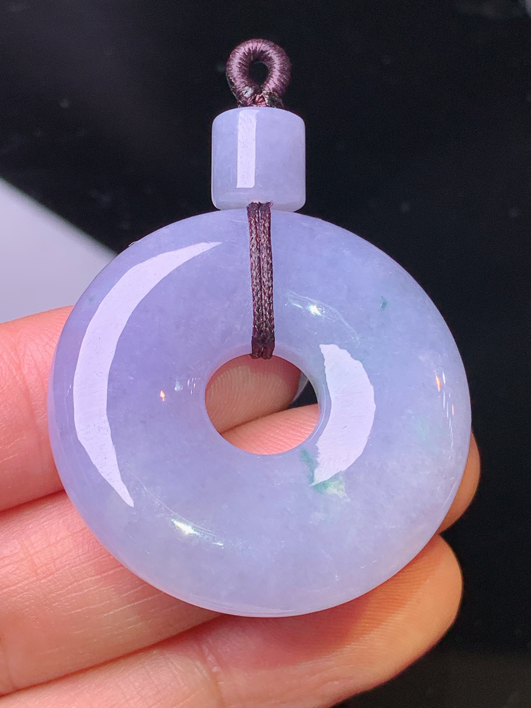 紫罗兰平安环吊坠 玉质细腻 色泽艳丽清新 整体尺寸33.4*7.2