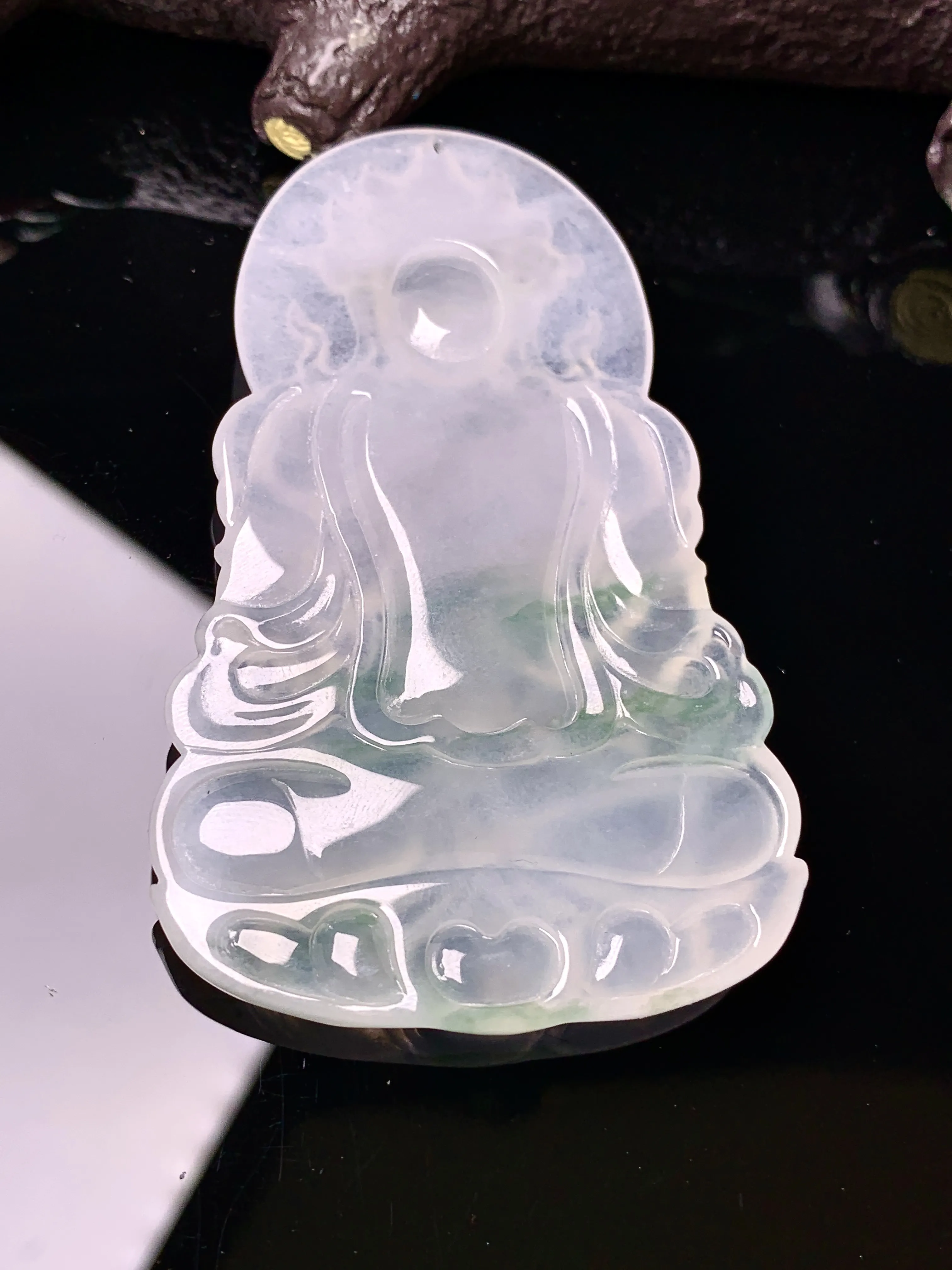 冰种度母观音菩萨吊坠 玉质细腻 色泽艳丽清新 整体尺寸66.8*40.8*5.3