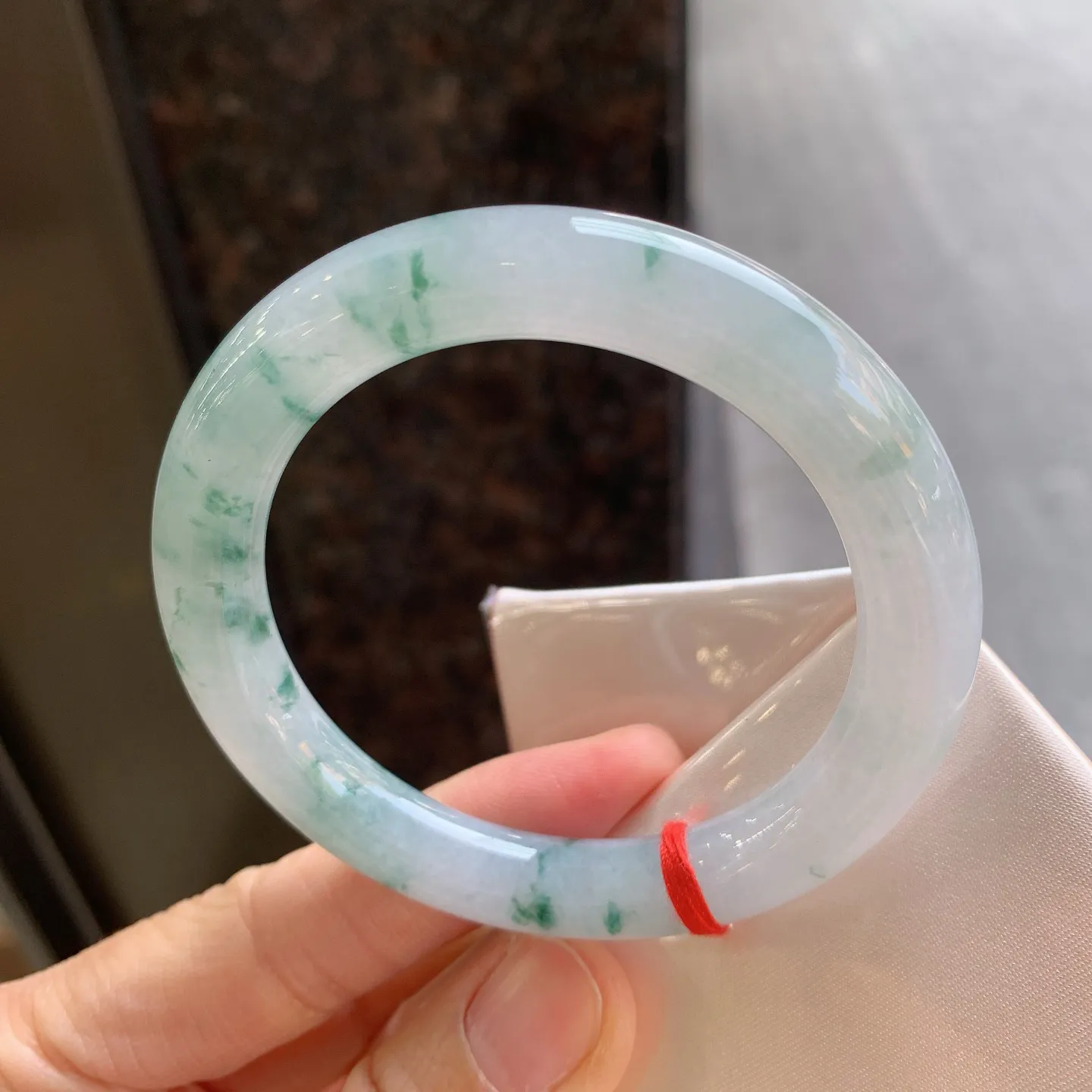 圆条飘花  尺寸：53.8/9.6/10  清爽