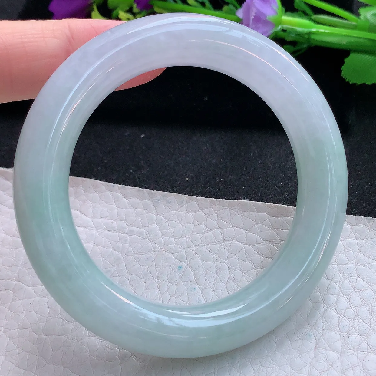 js小圈口52*11.4*11美人镯 天然缅甸翡翠玉手镯淡春带彩圆条玉手环