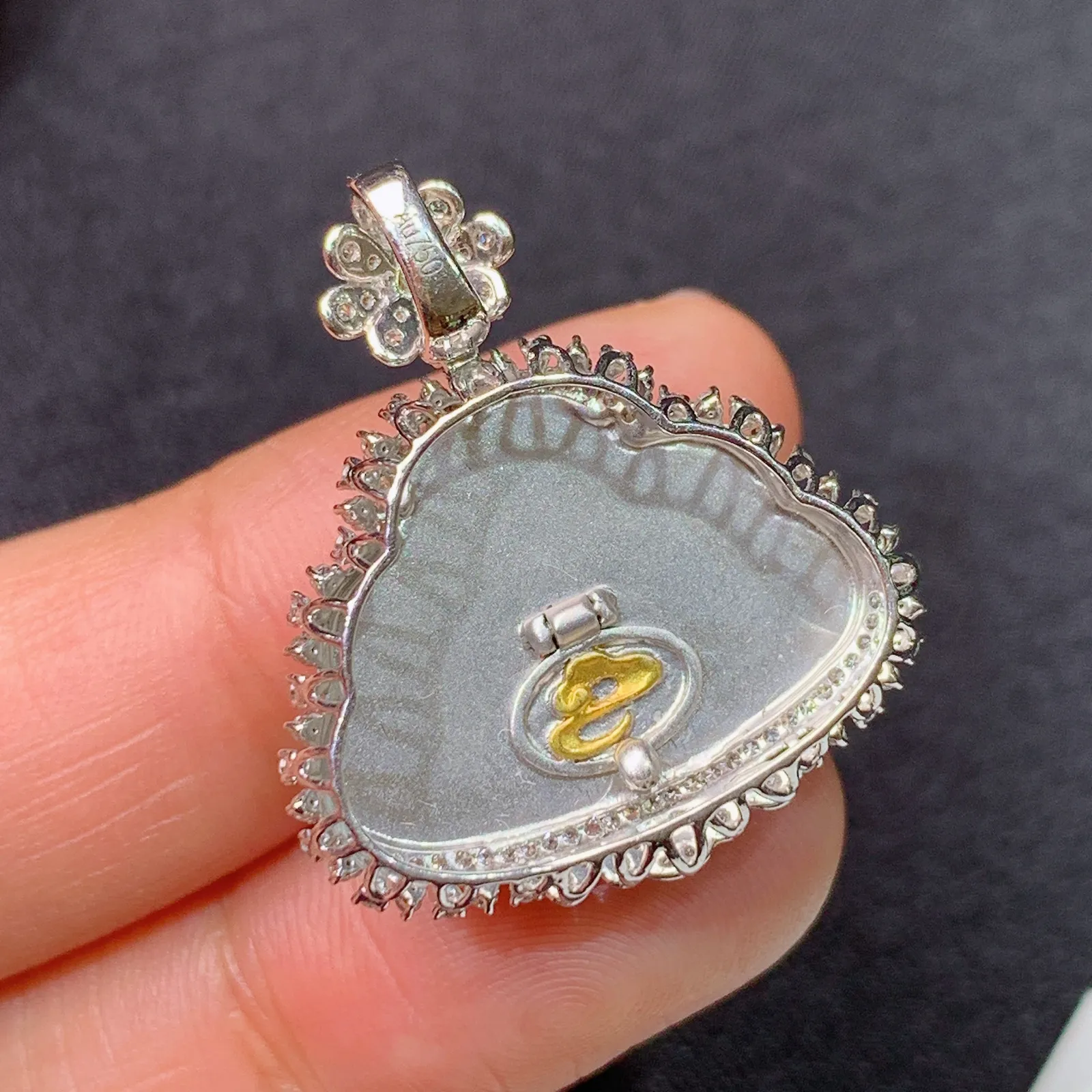 冰黄翡笑佛吊坠，18k金镶嵌，色泽鲜艳，水色超佳，Ym2 尺寸27*23.7*8.6