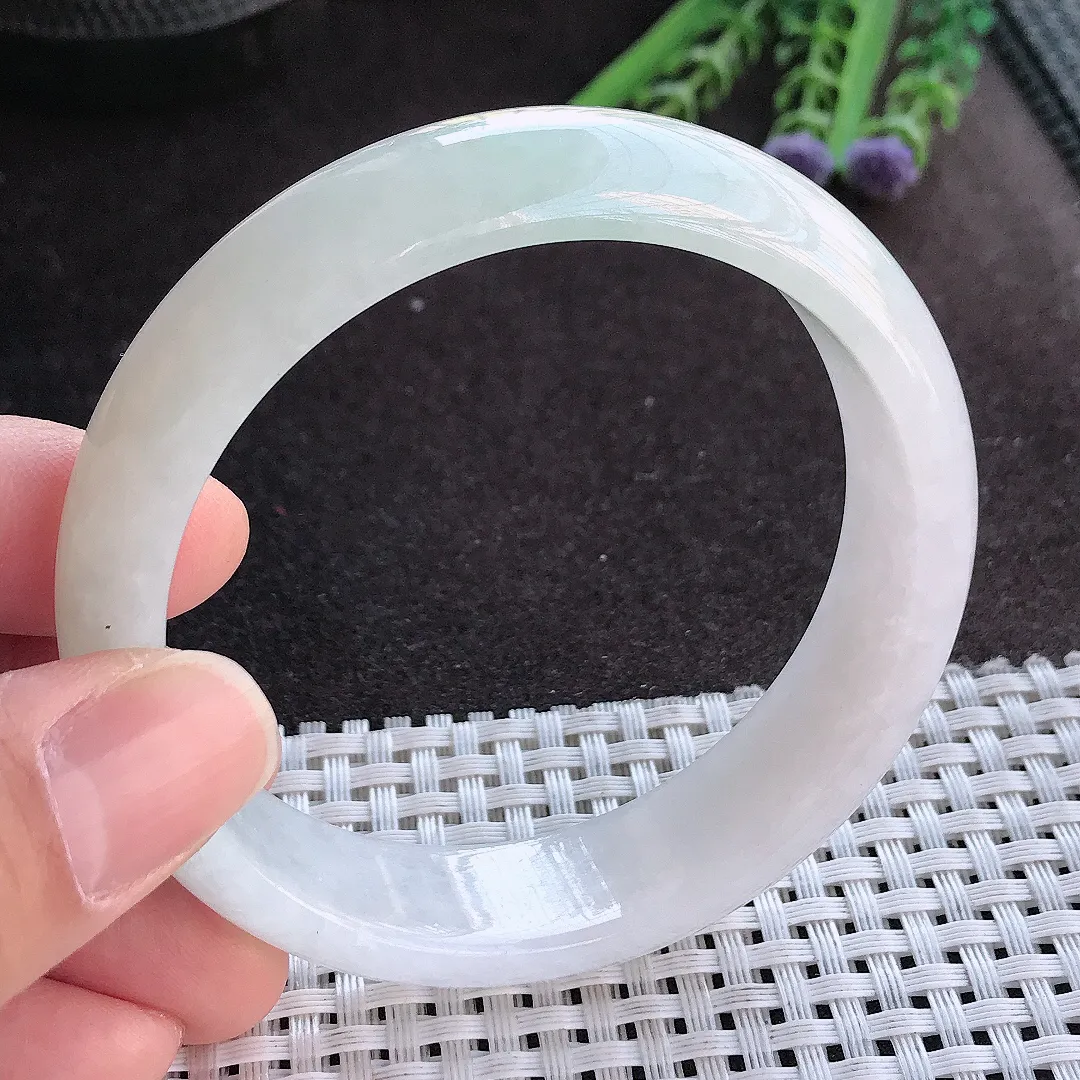 实拍A货翡翠59/15.5/7.5老坑秀气冰润浅绿手镯宽边玉镯手环