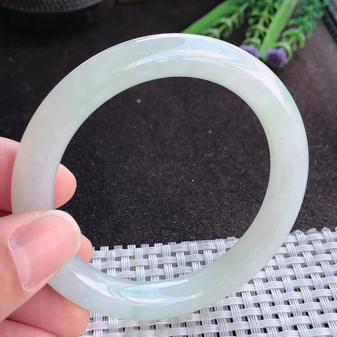 实拍A货翡翠56.5/9.6/9.8老坑冰润水灵月光白圆条手镯玉镯手环