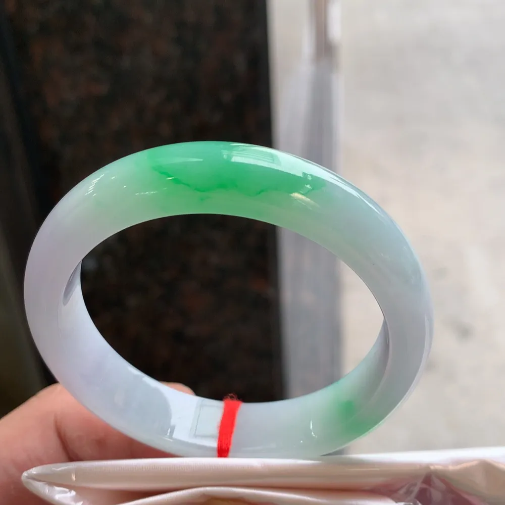 正圈一大圈春彩 无瑕 尺寸:57.1/13.2/8.1 色好