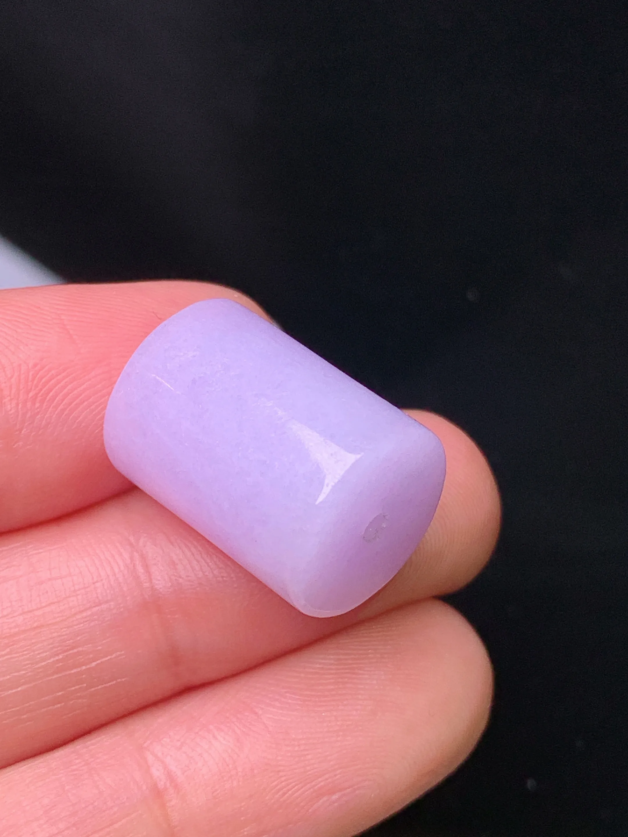 紫罗兰路路通吊坠 玉质细腻 色泽艳丽清新 整体尺寸12.7*17