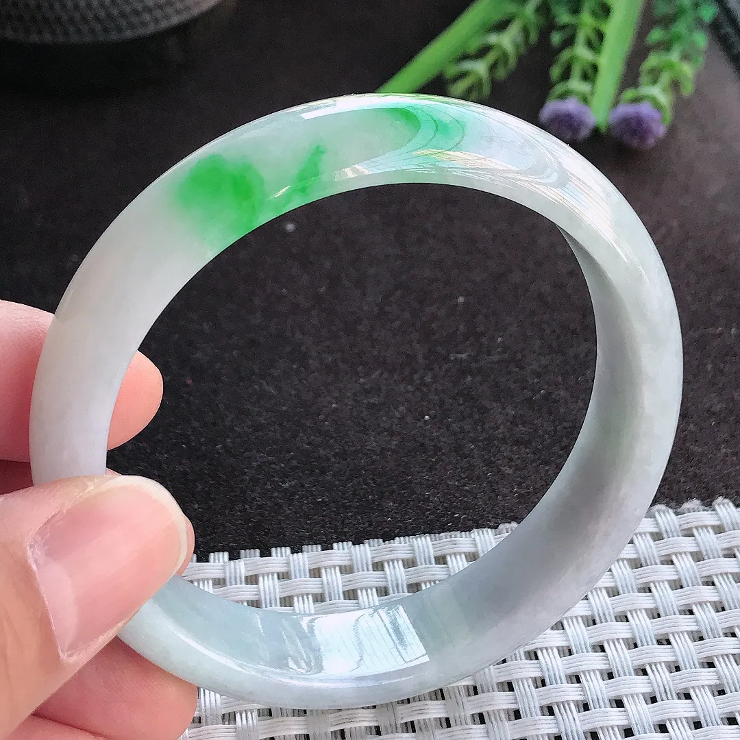 实拍A货翡翠58.5/14.1/7老坑精美飘阳绿手镯宽边玉镯手环