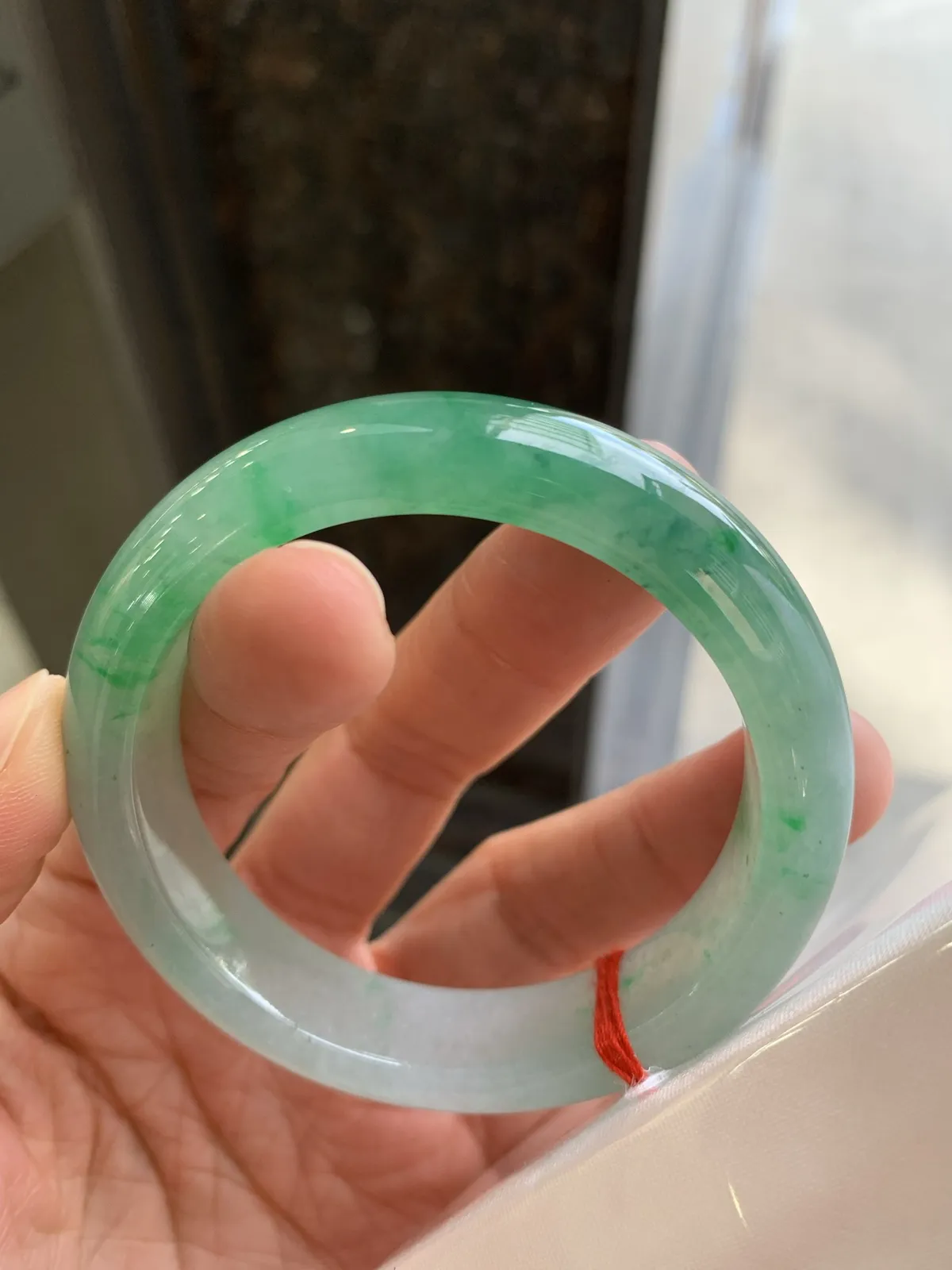 正圈冰飘绿 无瑕 尺寸：52.6/12.7/8.3 种色俱佳